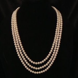 Vintage 3 Graduated Strand Faux Pearls Necklace